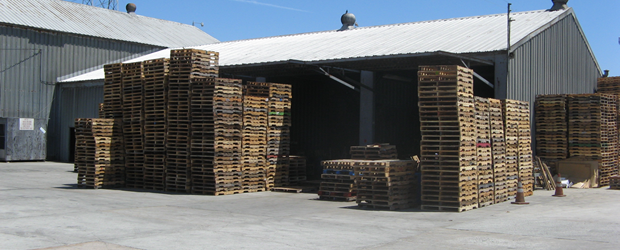 We buy and sell pallets for your truck hauling needs.